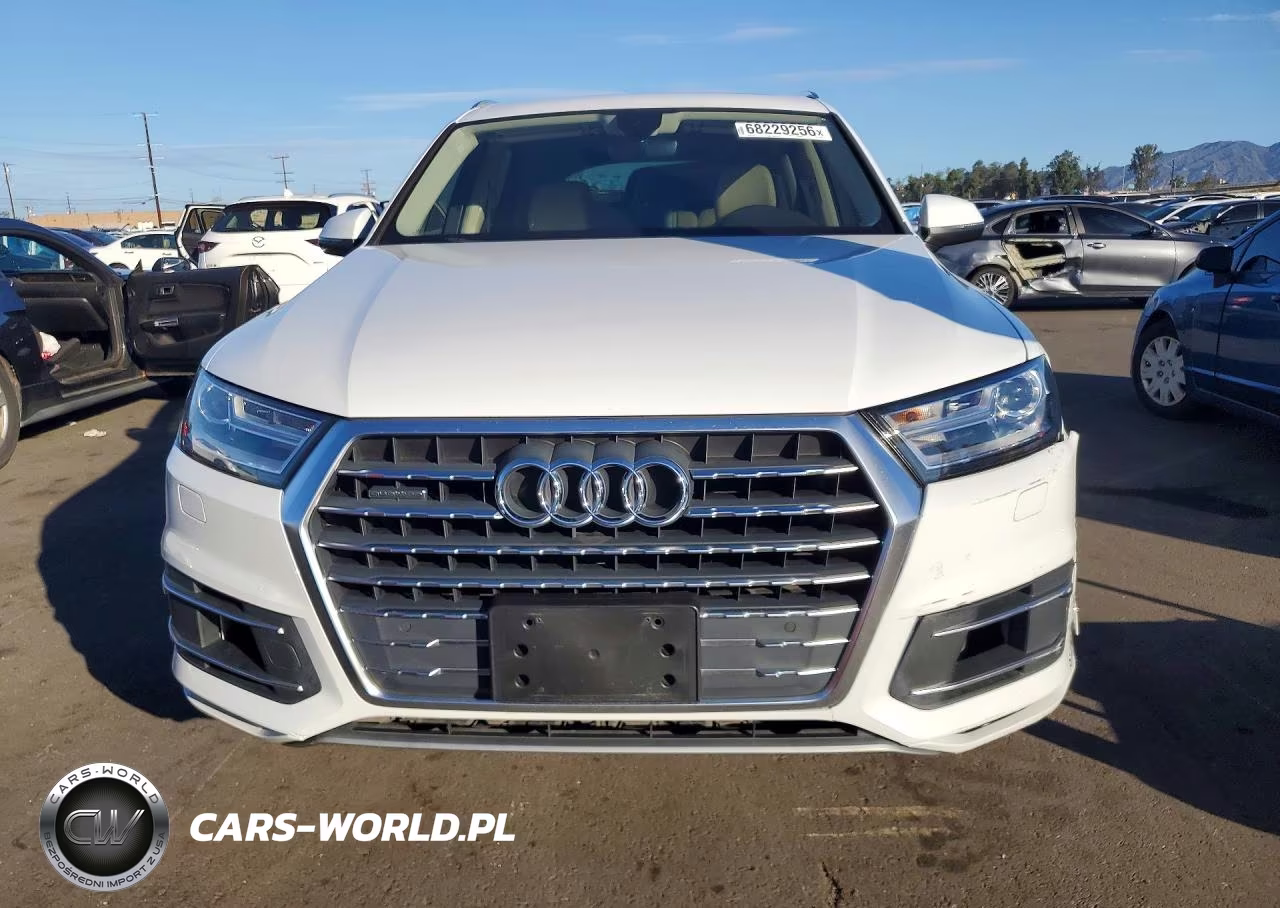2018 Audi Q7 Premium VIN:WA1AAAF76JD012072 - 5