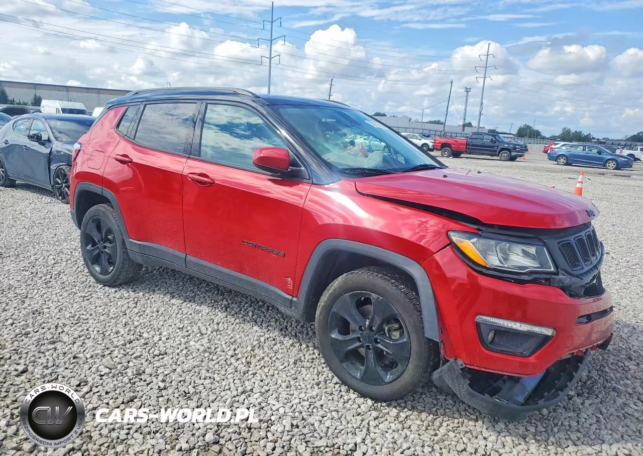 2019 Jeep Compass Latitude VIN:3C4NJDBB0KT602489 - 4