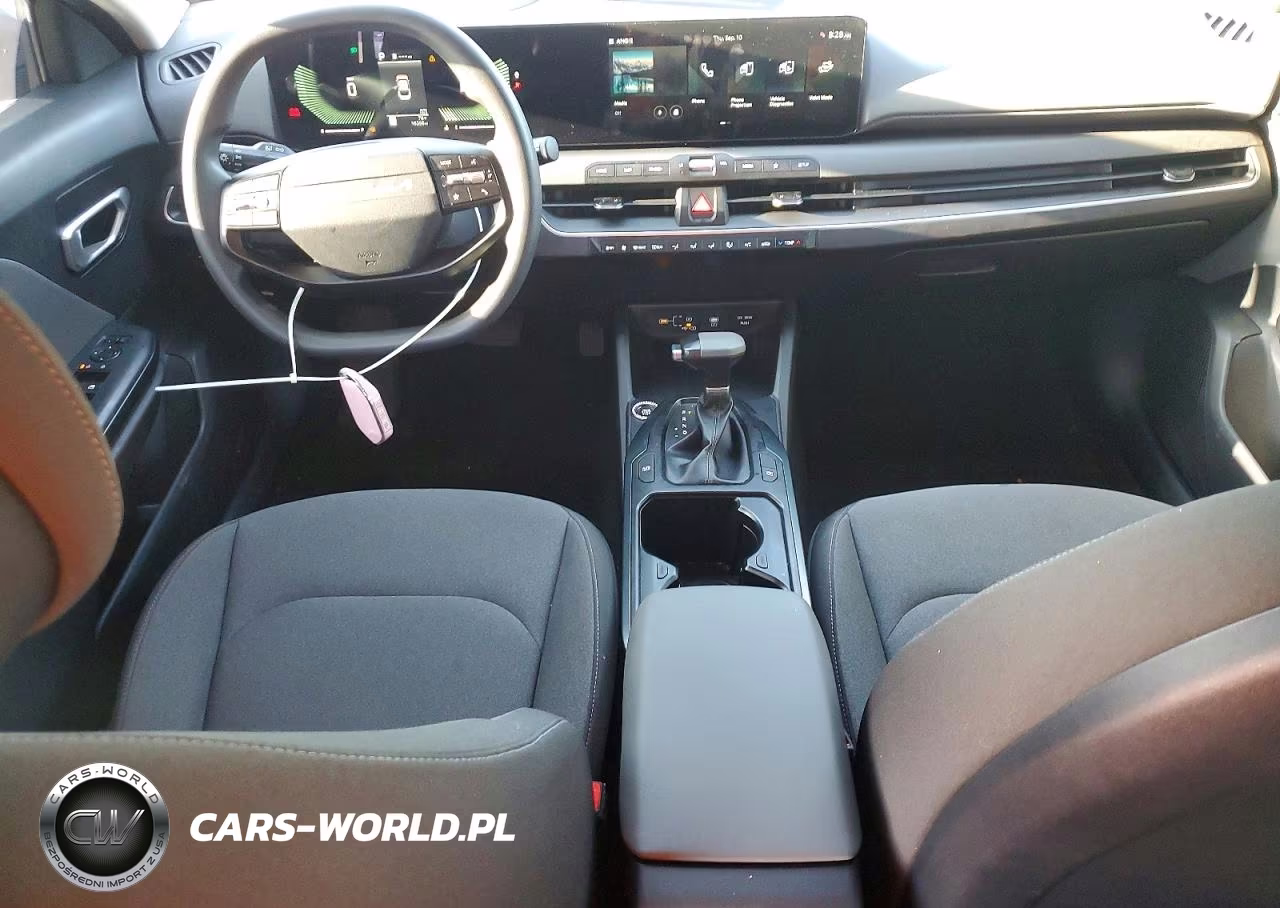 2025 Kia K4 Lx VIN:3KPFT4DE1SE211362 - 8