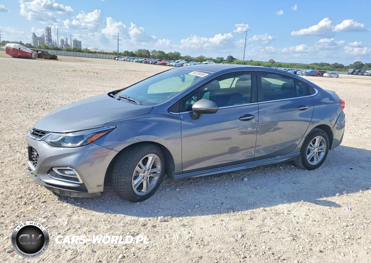 2018 Chevrolet Cruze Lt VIN:1G1BE5SMXJ7231576 - 1