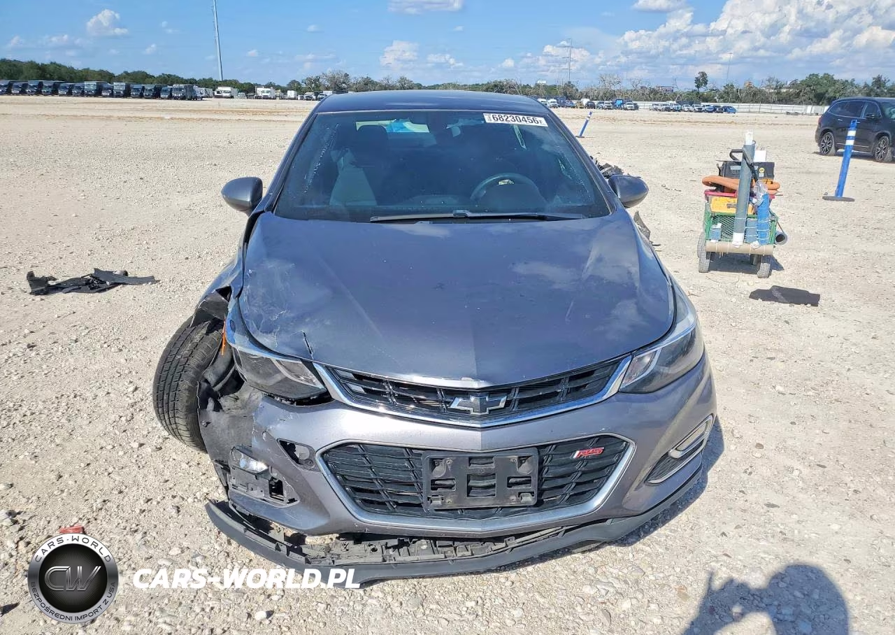 2018 Chevrolet Cruze Lt VIN:1G1BE5SMXJ7231576 - 5