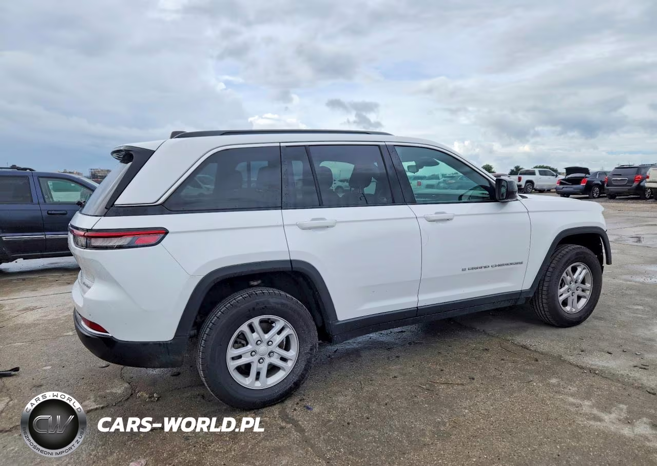 2024 Jeep Grand Cherokee Laredo VIN:1C4RJGAG0RC156916 - 3