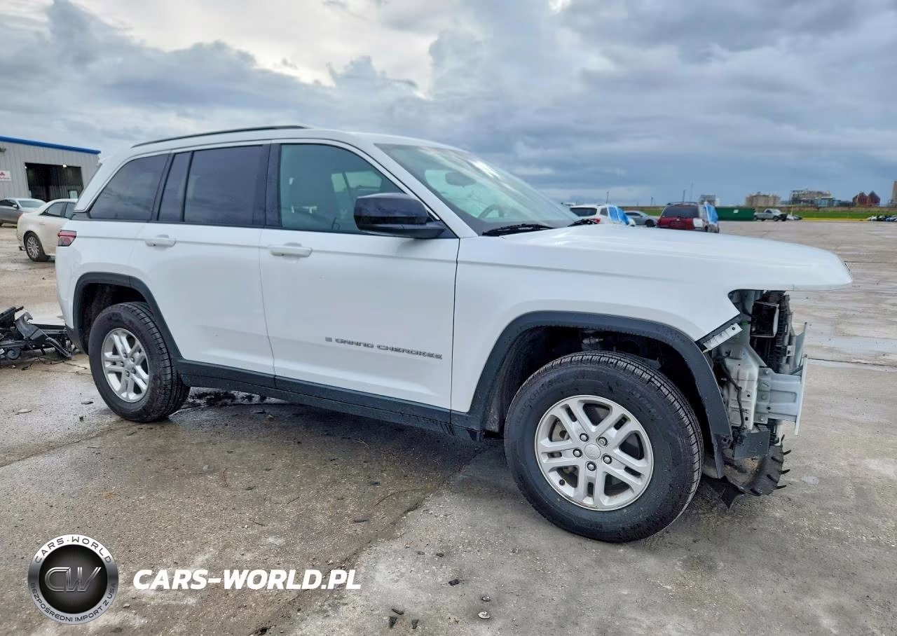 2024 Jeep Grand Cherokee Laredo VIN:1C4RJGAG0RC156916 - 4