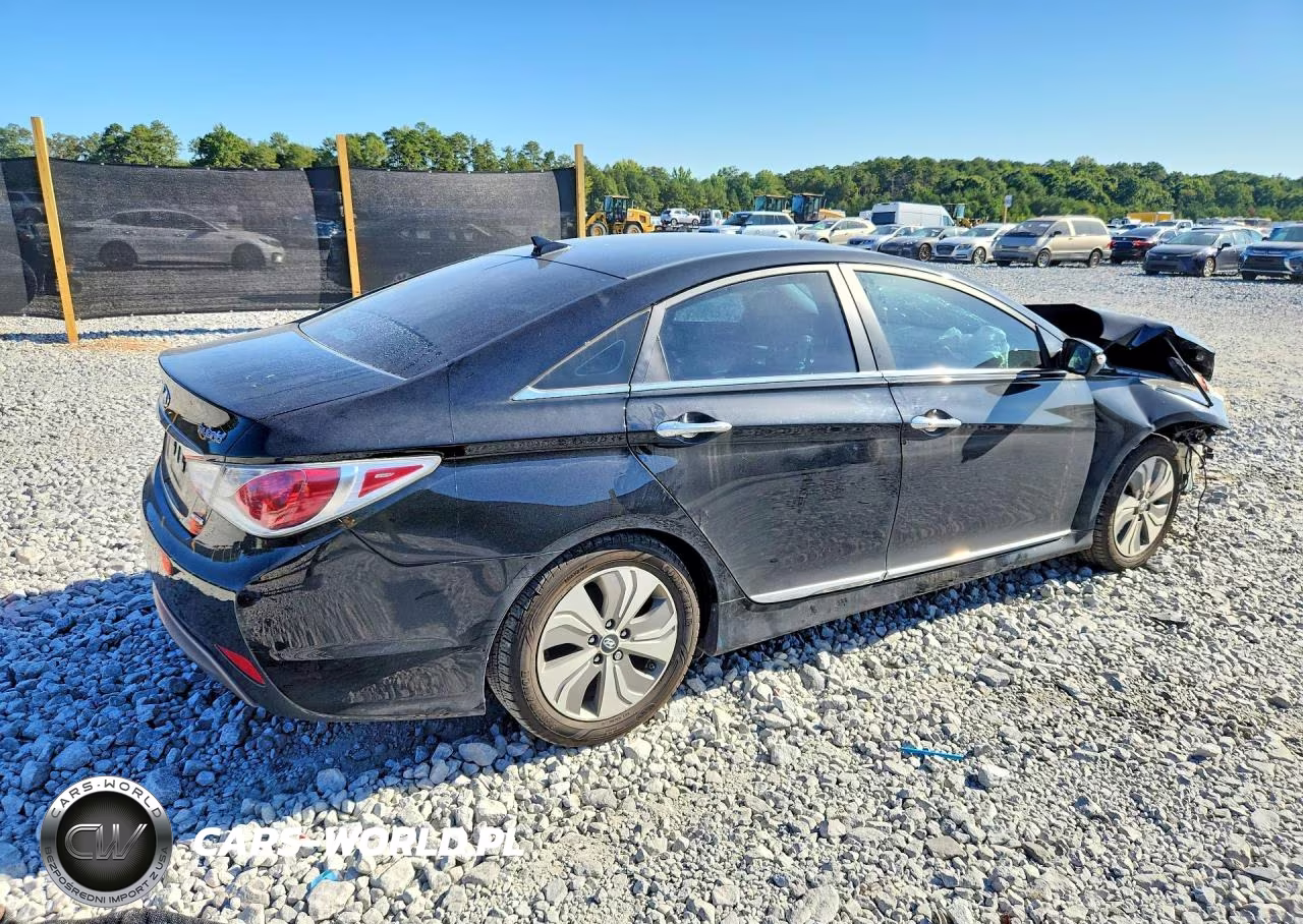 2015 Hyundai Sonata Hybrid Limited VIN:KMHEC4A4XFA132431 - 3