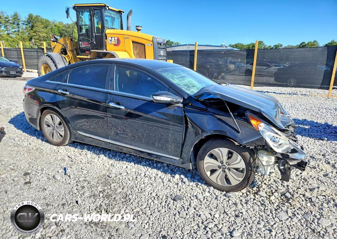 2015 Hyundai Sonata Hybrid Limited VIN:KMHEC4A4XFA132431 - 4