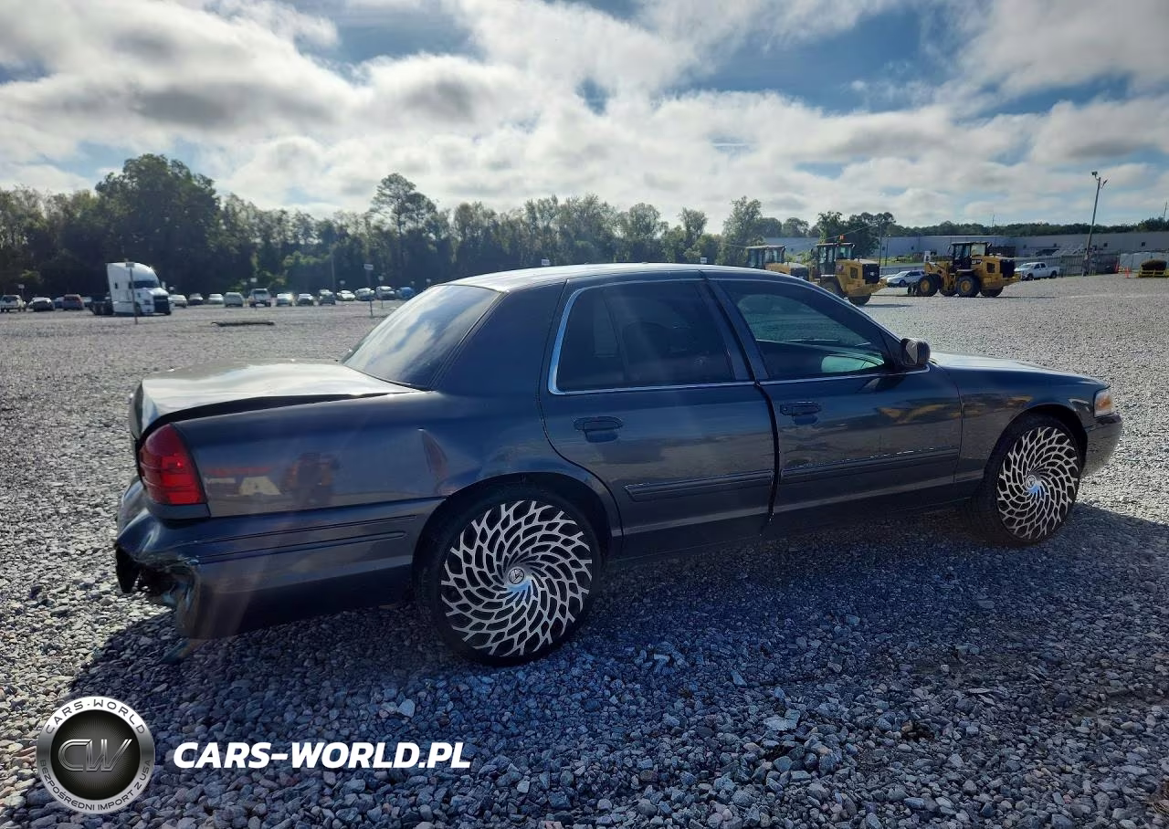2011 Ford Crown Victoria Police Interceptor VIN:2FABP7BV7BX104257 - 3