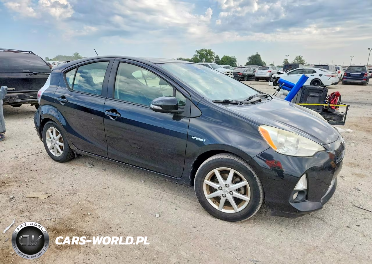 2012 Toyota Prius C Four VIN:JTDKDTB31C1024151 - 4