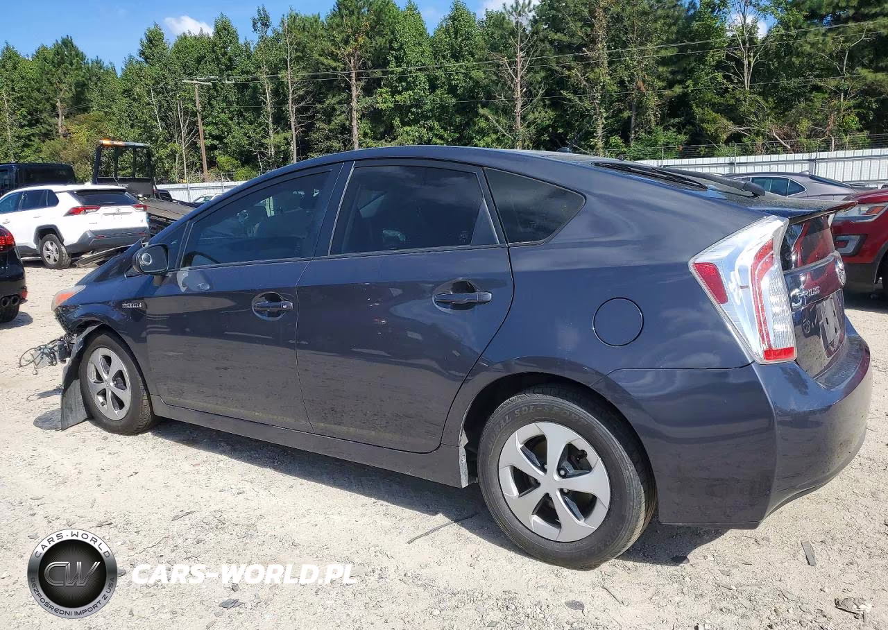 2015 Toyota Prius Two VIN:JTDKN3DU3F1912679 - 2