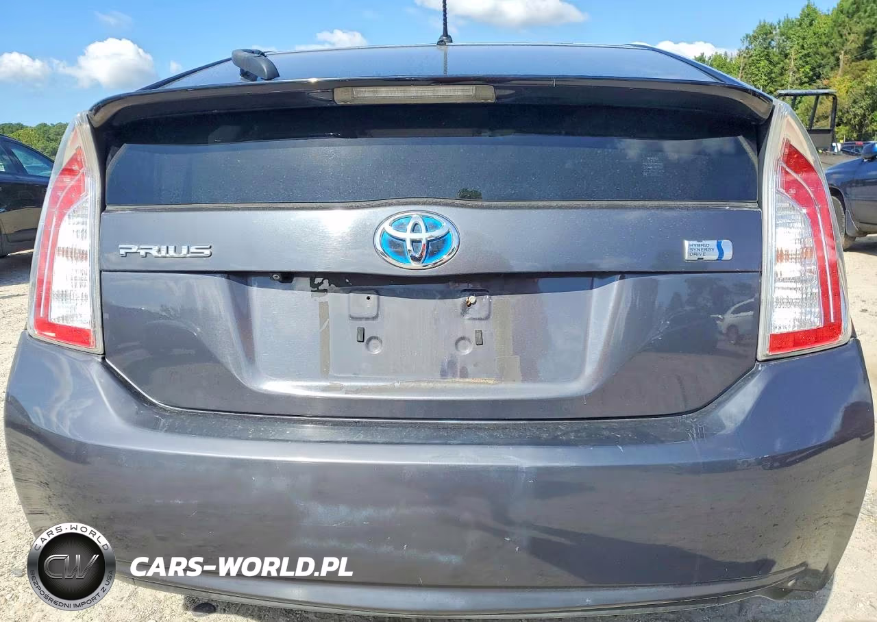 2015 Toyota Prius Two VIN:JTDKN3DU3F1912679 - 6