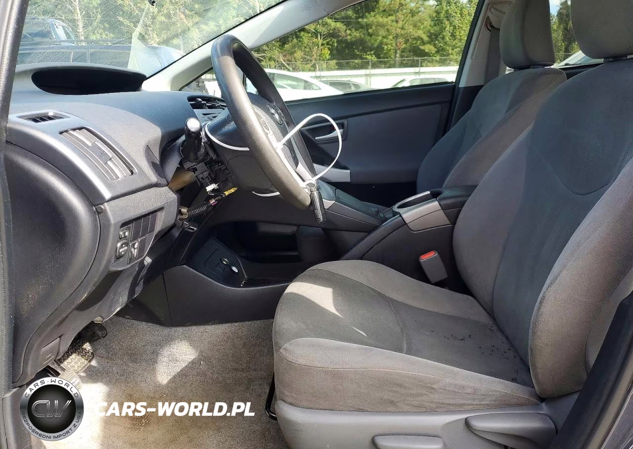 2015 Toyota Prius Two VIN:JTDKN3DU3F1912679 - 7