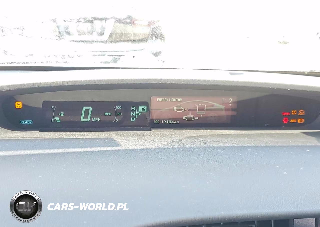 2015 Toyota Prius Two VIN:JTDKN3DU3F1912679 - 9