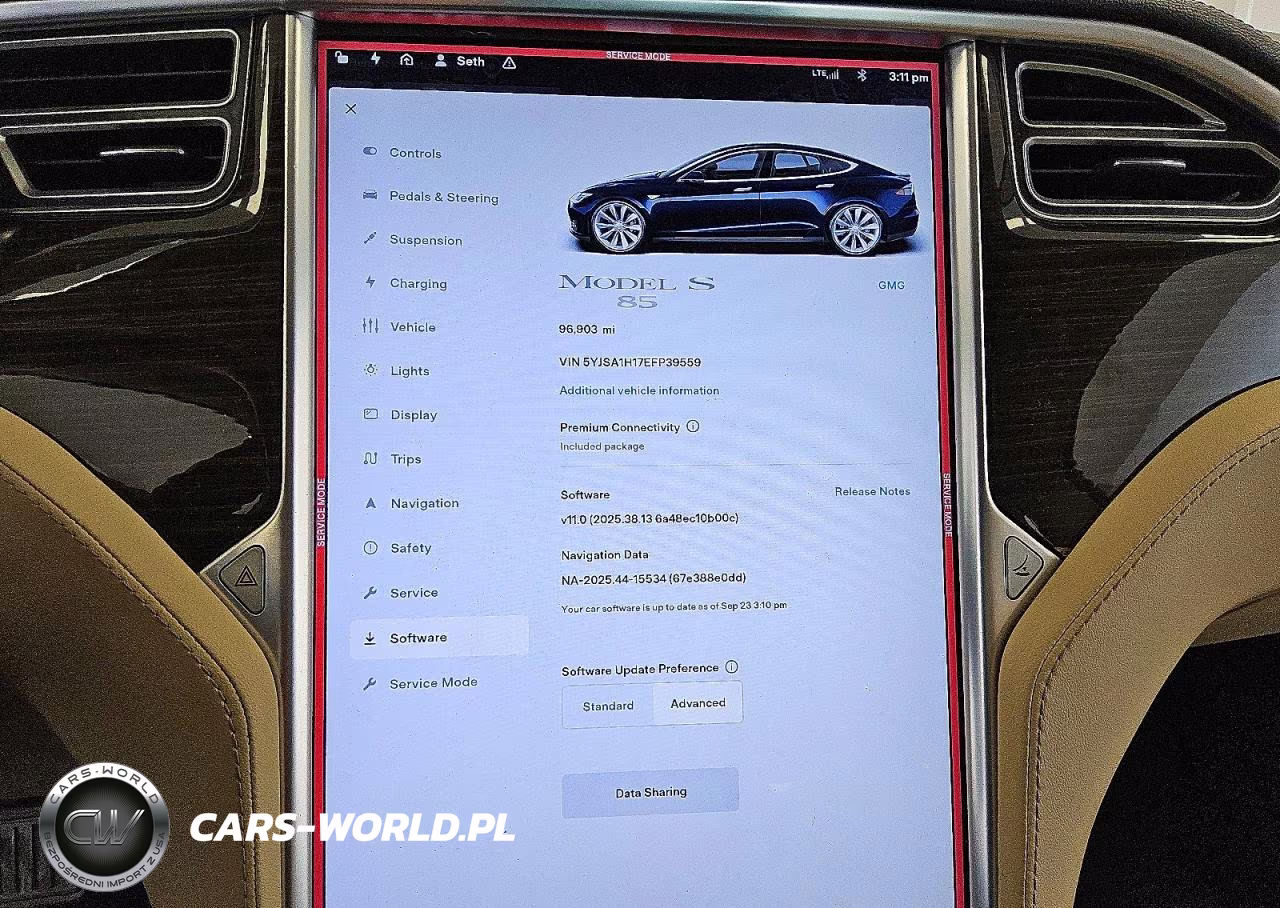 2014 Tesla Model S VIN:5YJSA1H17EFP39559 - 9
