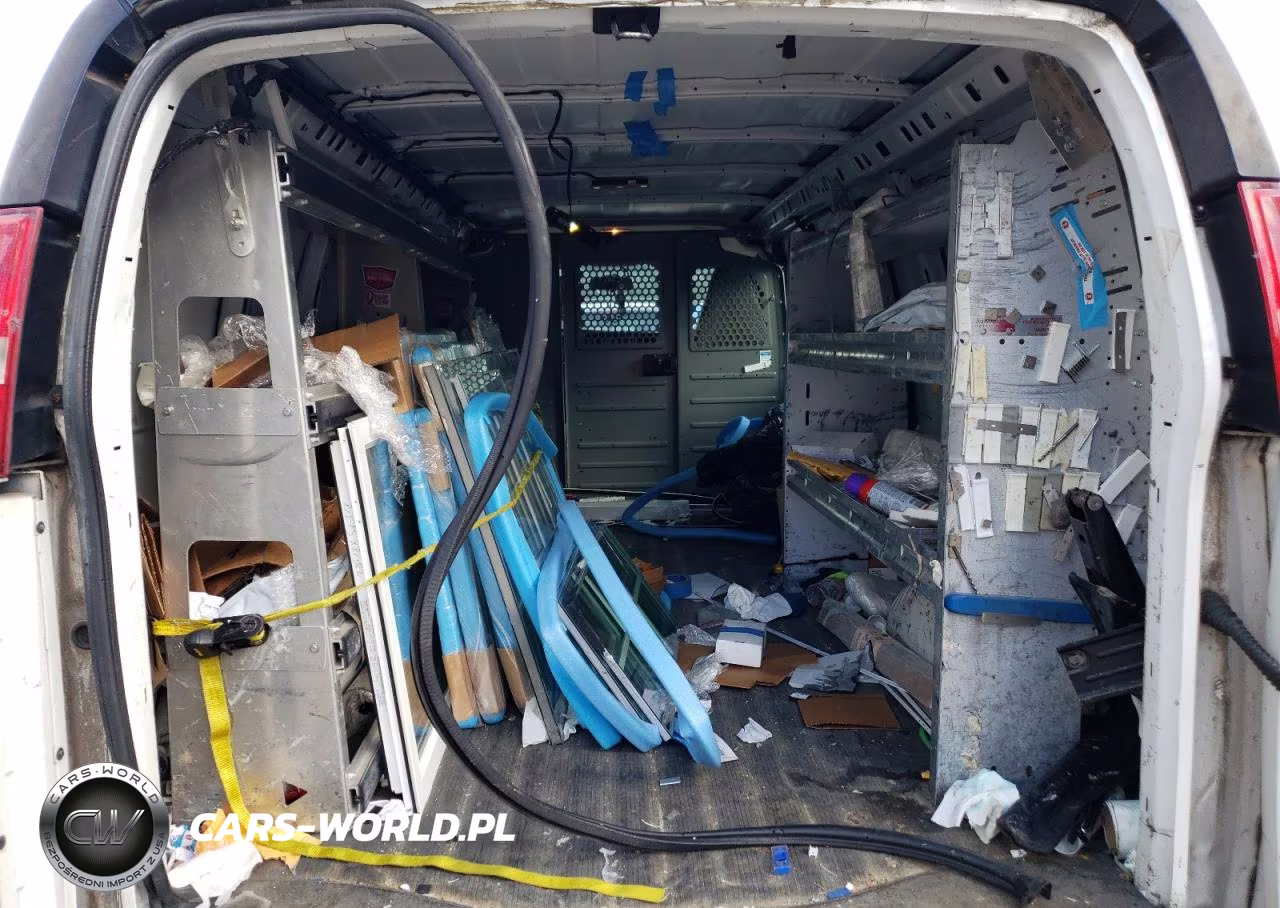 2017 Chevrolet Express G2500 VIN:1GCWGBFF0H1116527 - 10