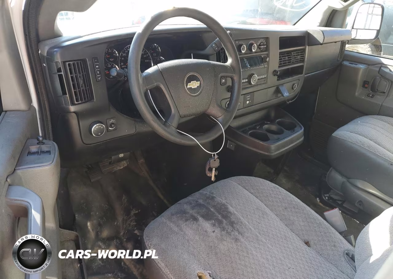 2017 Chevrolet Express G2500 VIN:1GCWGBFF0H1116527 - 8