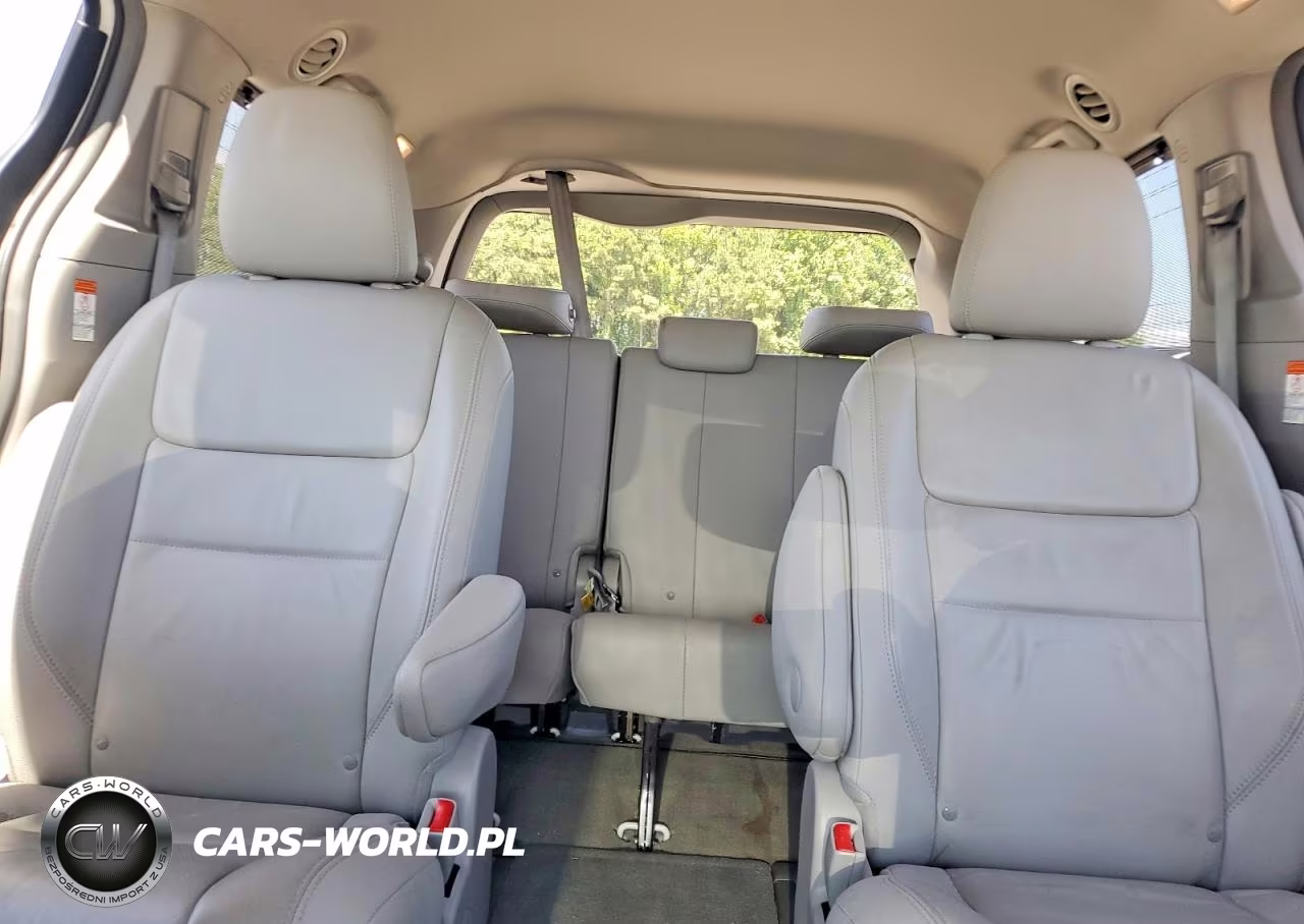 2015 Toyota Sienna Xle 7-Passenger VIN:5TDDK3DC6FS109747 - 10