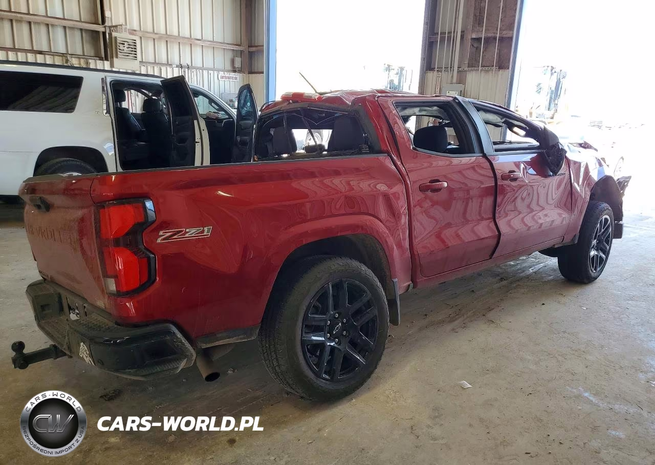 2025 Chevrolet Colorado Z71 VIN:1GCPTDEK1S1150302 - 3