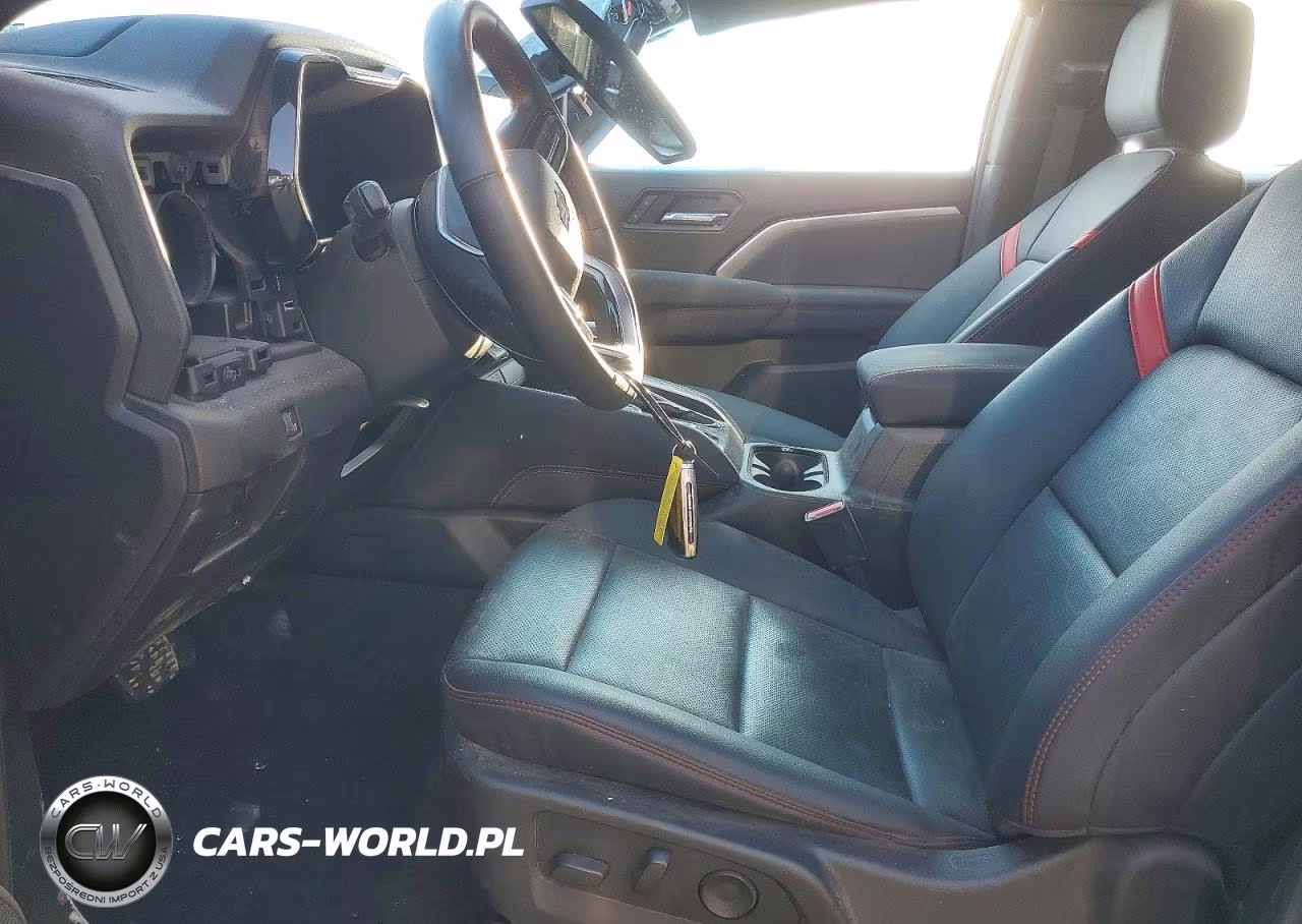 2025 Chevrolet Colorado Z71 VIN:1GCPTDEK1S1150302 - 7