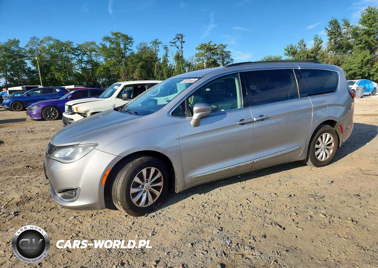 2017 Chrysler Pacifica Touring L