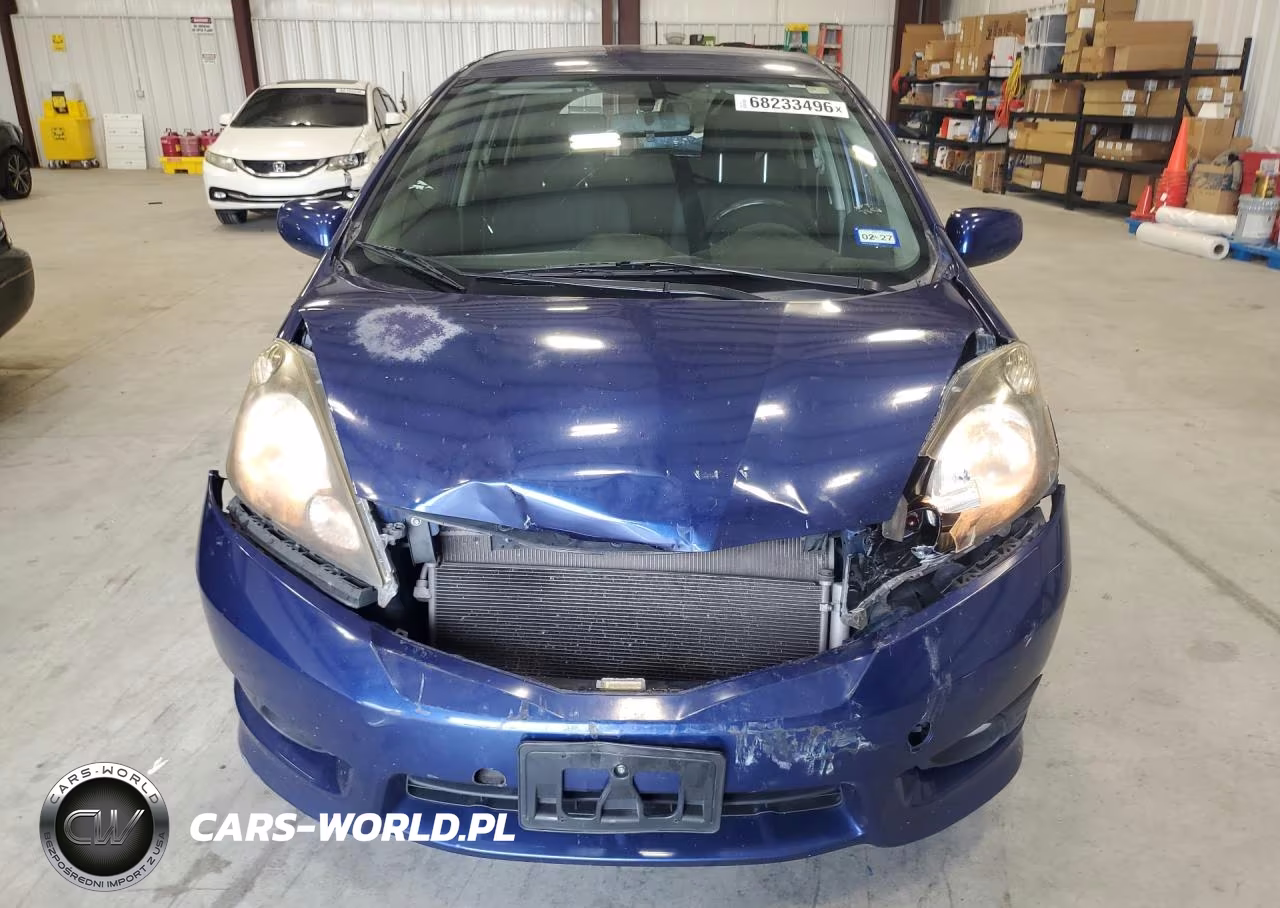 2013 Honda Fit Sport VIN:JHMGE8H68DC043415 - 5