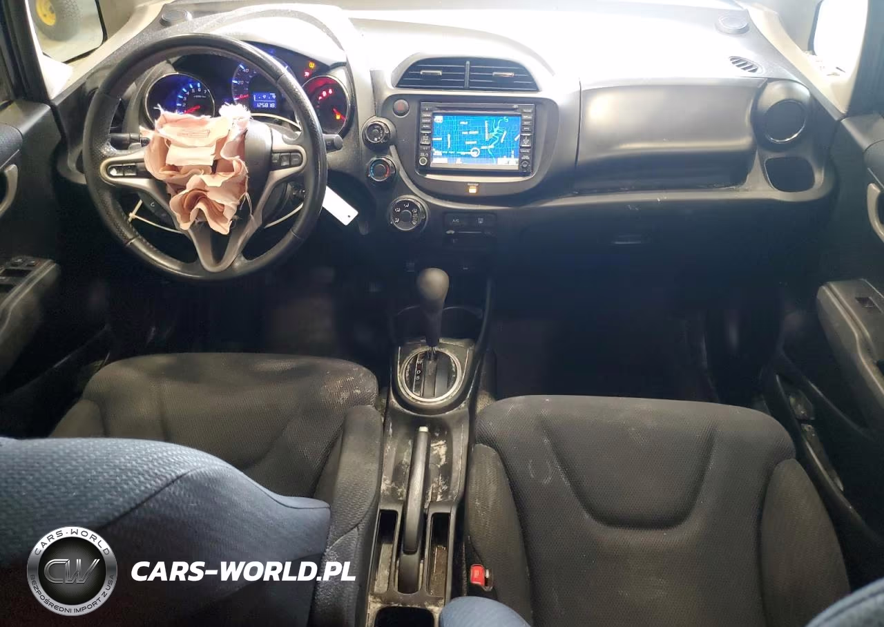 2013 Honda Fit Sport VIN:JHMGE8H68DC043415 - 8
