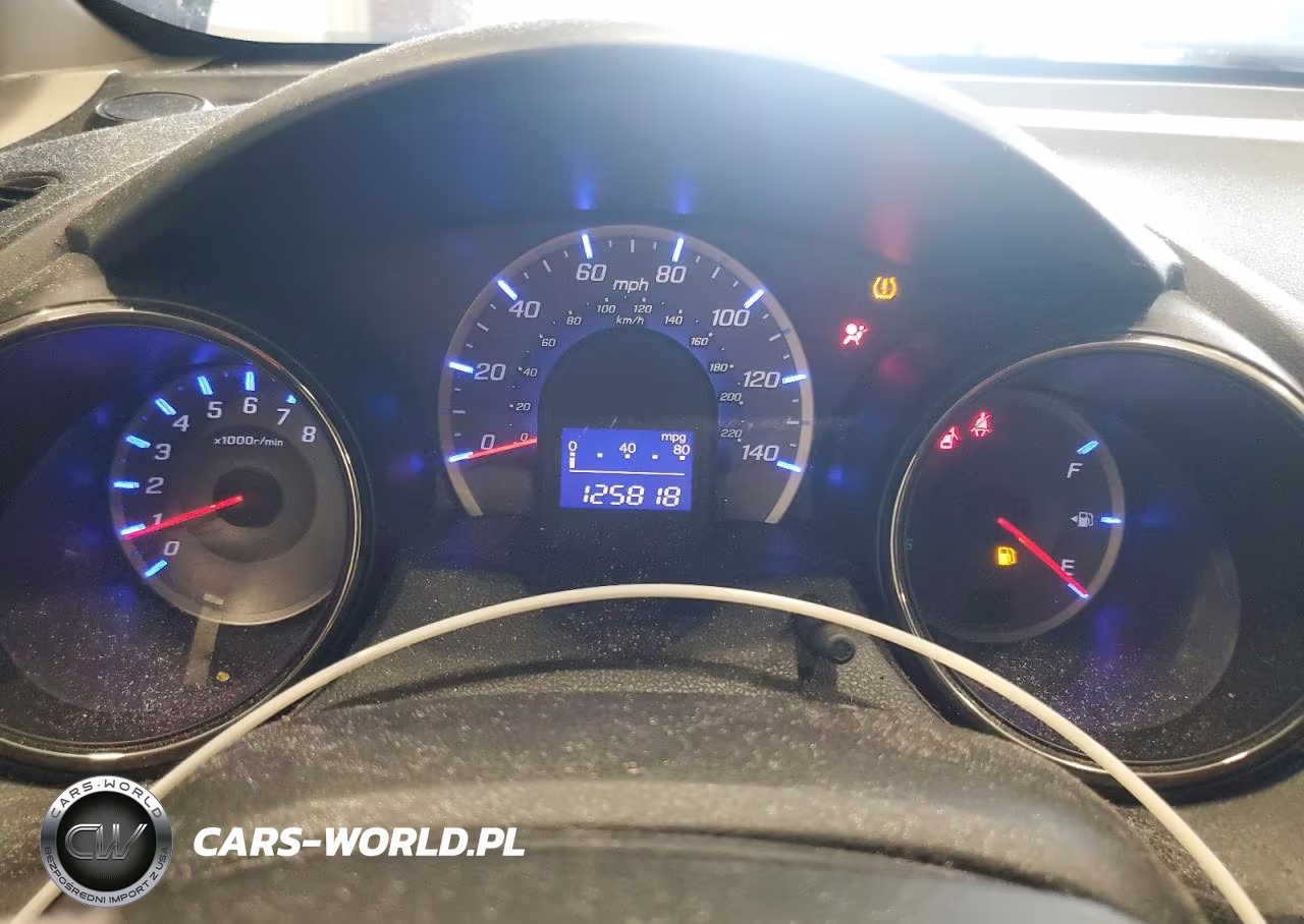 2013 Honda Fit Sport VIN:JHMGE8H68DC043415 - 9