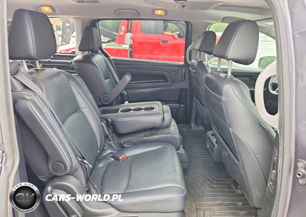 2021 Honda Odyssey Touring VIN:5FNRL6H82MB030443 - 11