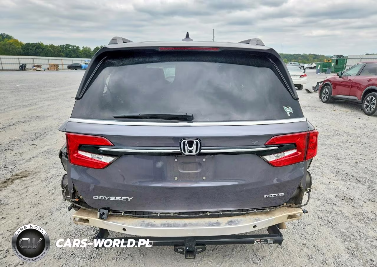 2021 Honda Odyssey Touring VIN:5FNRL6H82MB030443 - 6