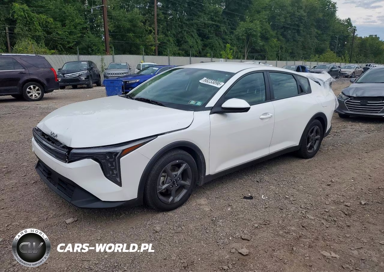 2025 Kia K4 Lxs VIN:3KPFT4DE6SE139879 - 1