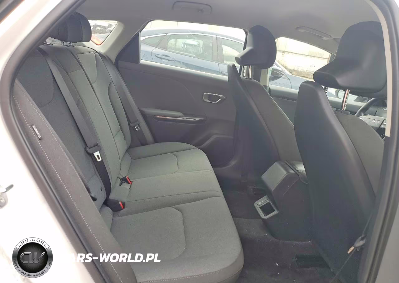 2025 Kia K4 Lxs VIN:3KPFT4DE6SE139879 - 10