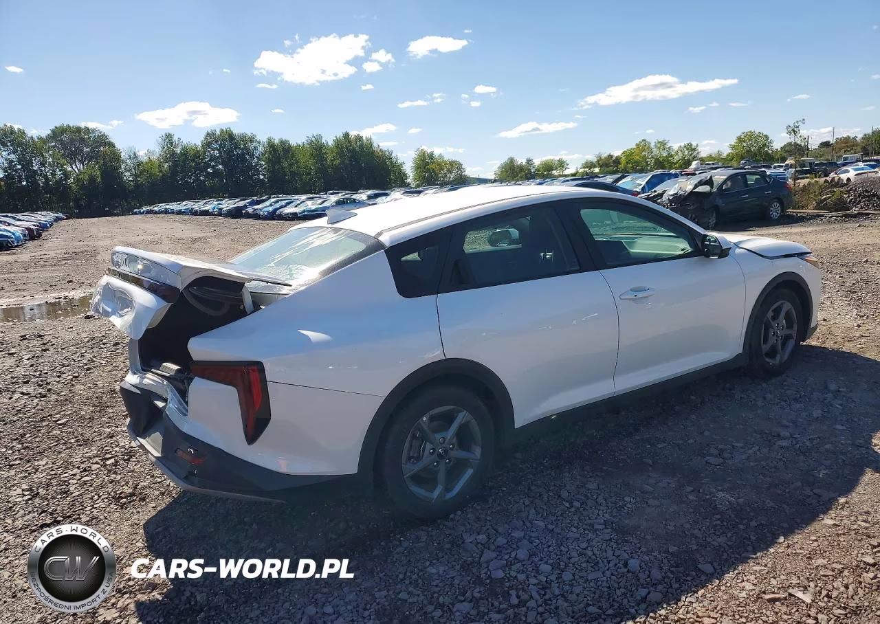 2025 Kia K4 Lxs VIN:3KPFT4DE6SE139879 - 3