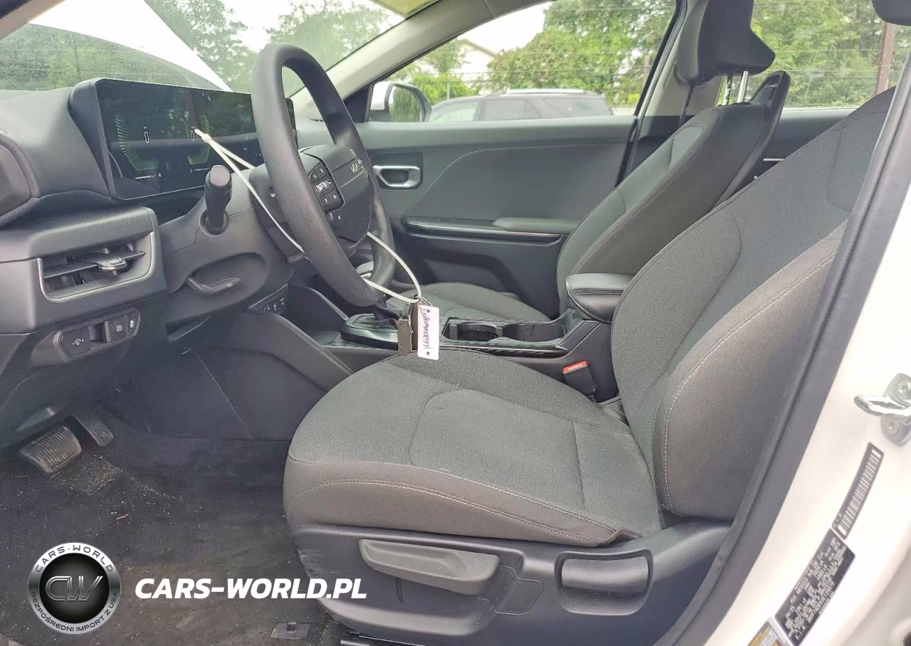 2025 Kia K4 Lxs VIN:3KPFT4DE6SE139879 - 7