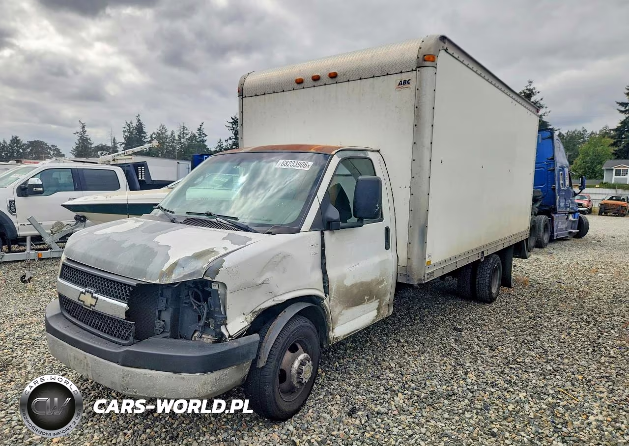 2007 Chevrolet Express Box Truck VIN:1GBJG31UX71104846 - 1