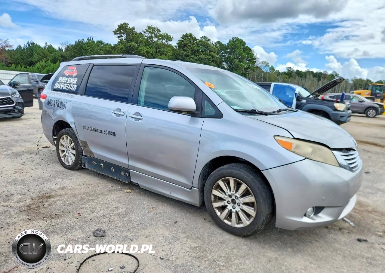 2011 Toyota Sienna Limited 7-Passenger VIN:5TDYK3DC0BS111053 - 4