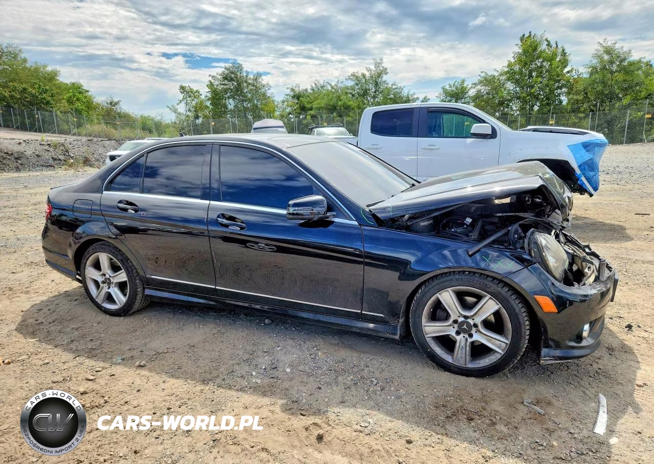 2011 Mercedes-Benz C 300 4Matic VIN:WDDGF8BB6BR150659 - 4