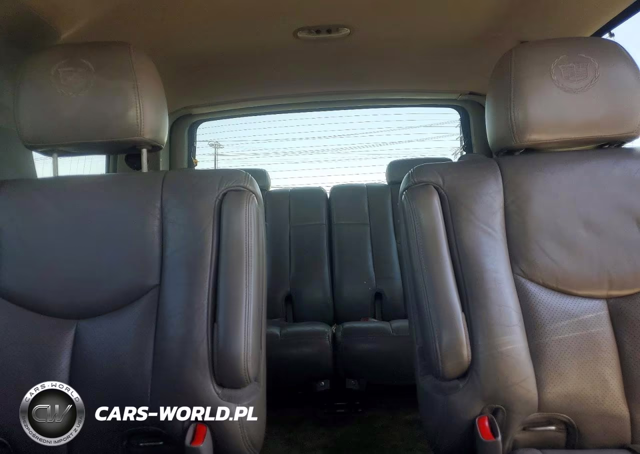 2005 Cadillac Escalade Luxury VIN:1GYEC63T45R118605 - 10