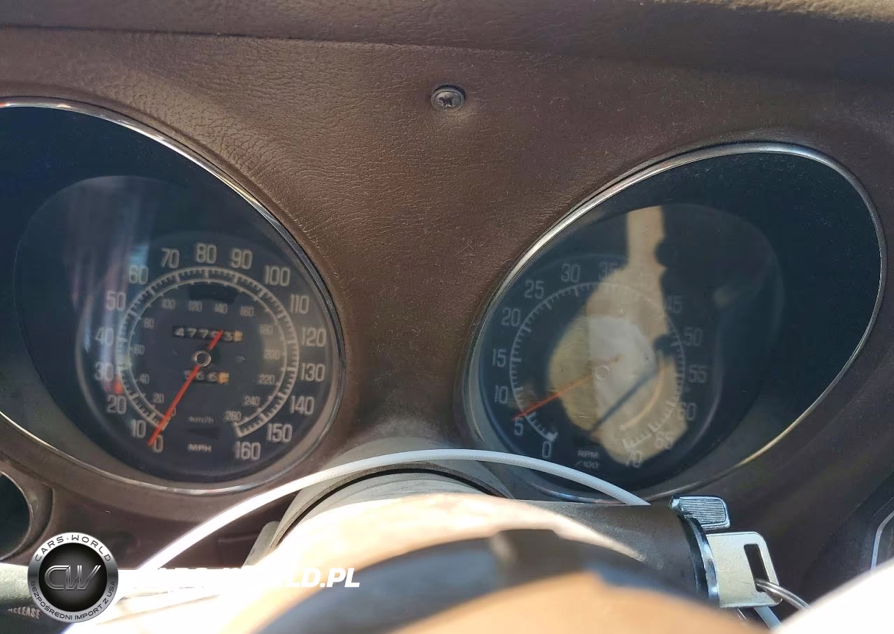 1977 Chevrolet Corvette VIN:1Z37L7S435772 - 9