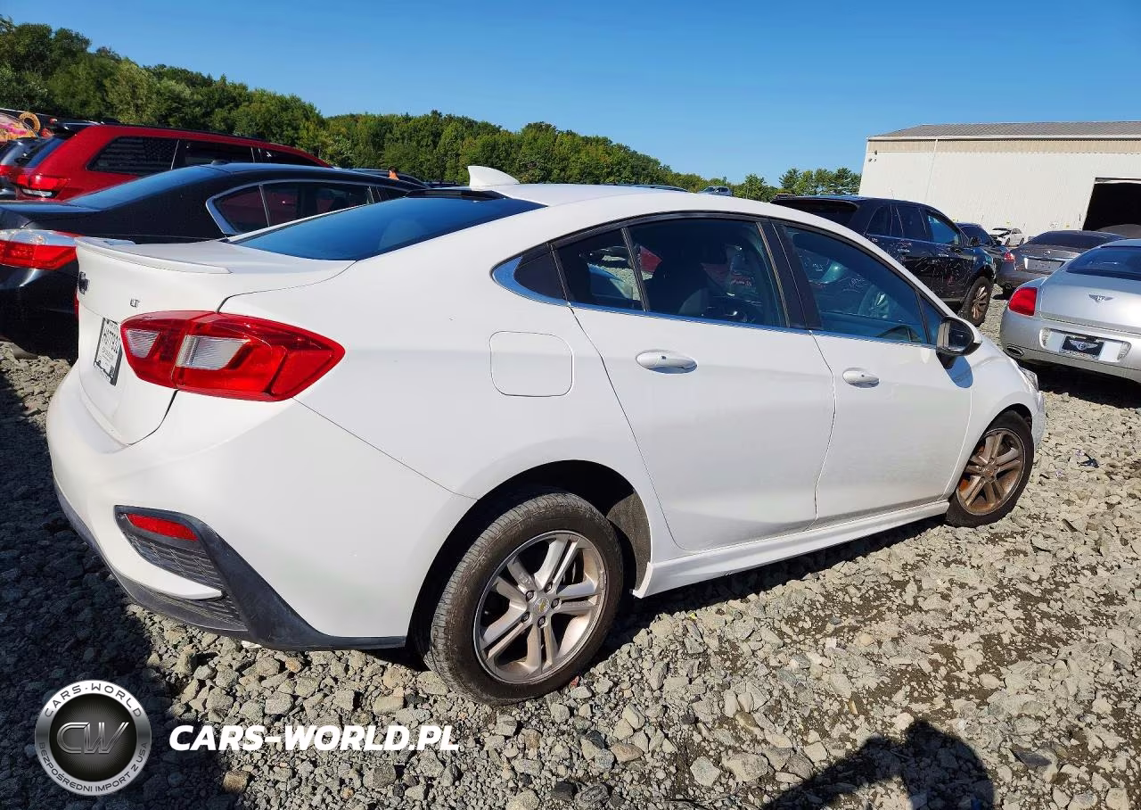 2017 Chevrolet Cruze Lt VIN:1G1BE5SM6H7205406 - 3