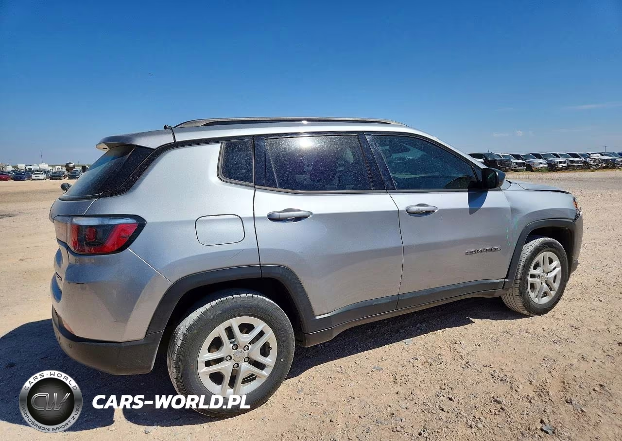 2018 Jeep Compass Sport VIN:3C4NJCAB2JT368902 - 3