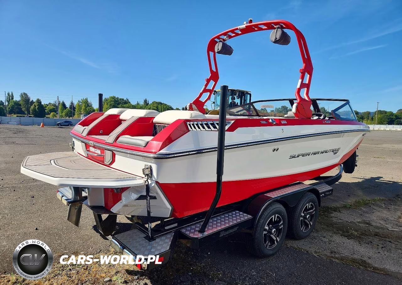 2021 Nautique Super Air Boat VIN:CTC18203A121 - 4