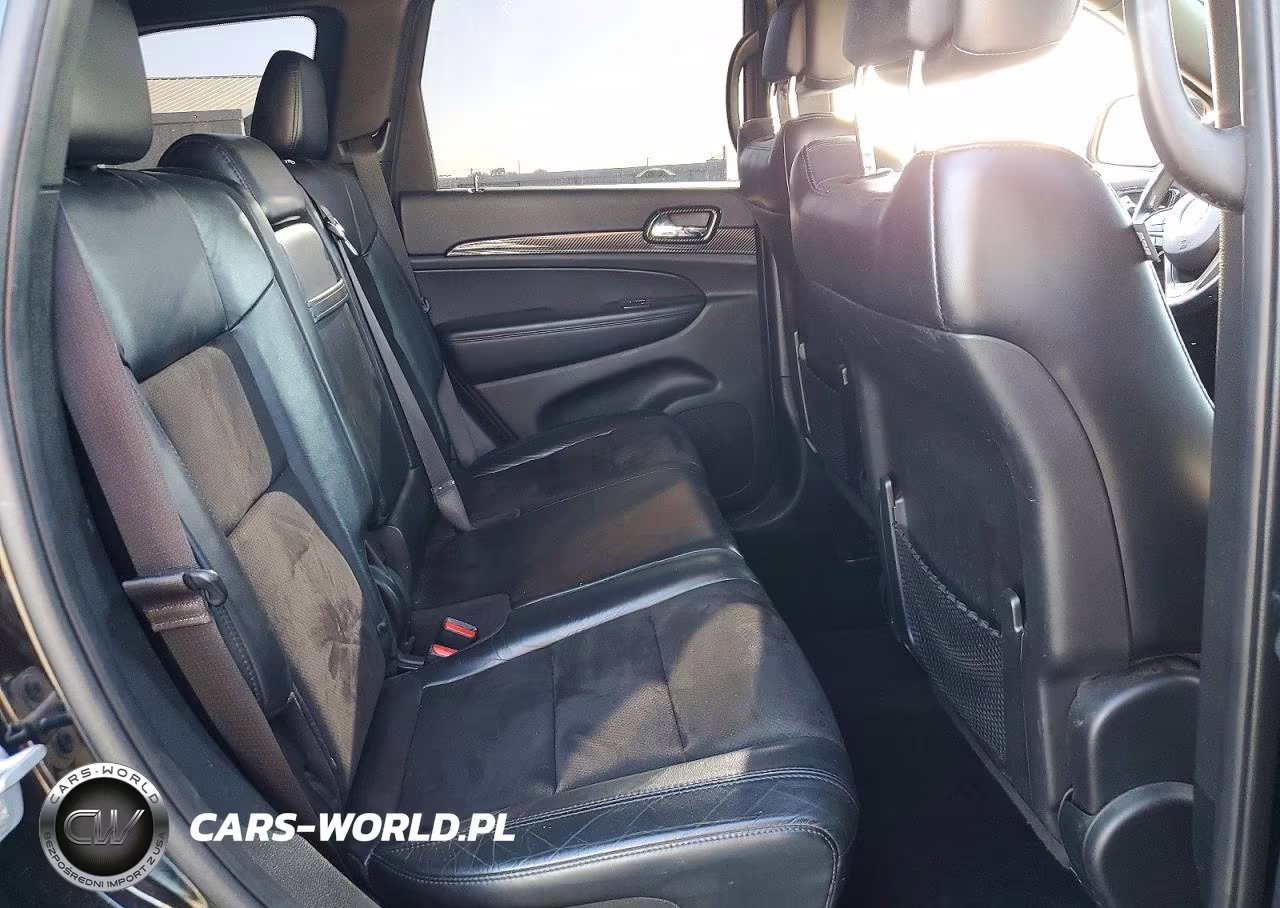 2019 Jeep Grand Cherokee Laredo VIN:1C4RJEAGXKC832928 - 11