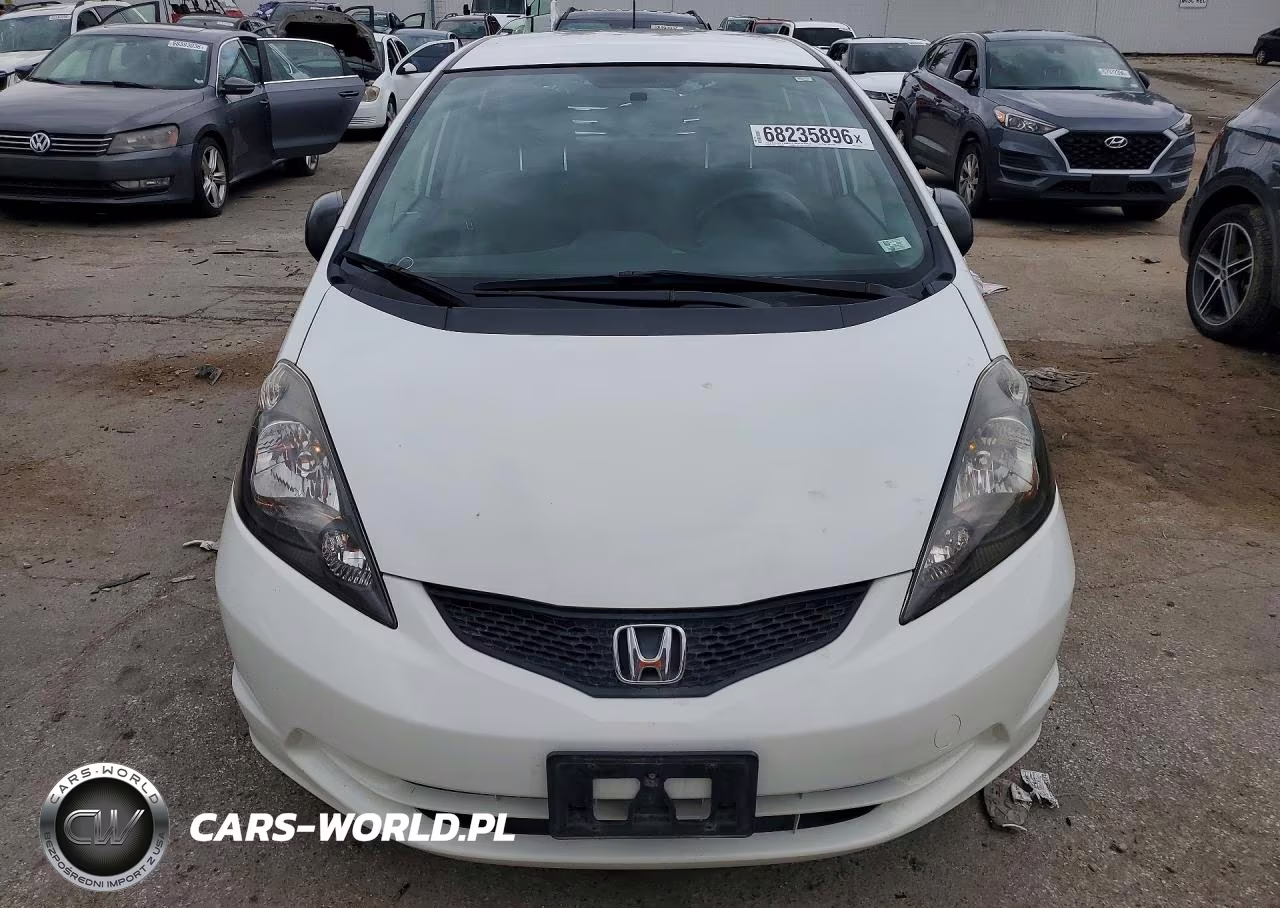 2011 Honda Fit VIN:JHMGE8H32BS009625 - 5
