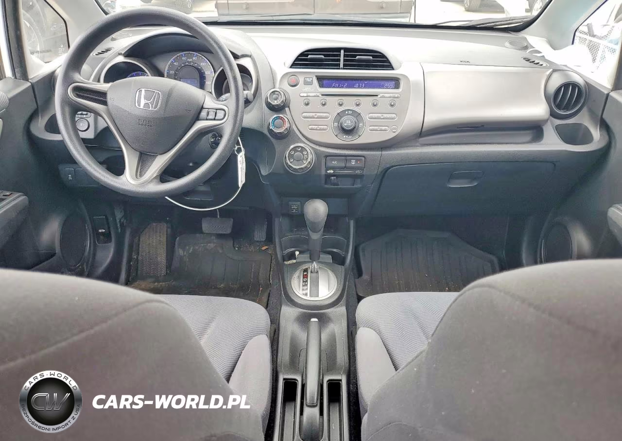 2011 Honda Fit VIN:JHMGE8H32BS009625 - 8