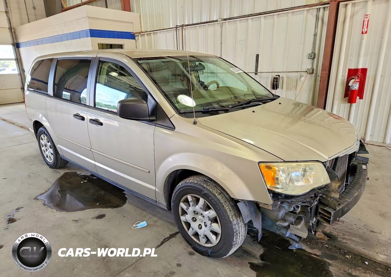 2008 Chrysler Town & Country Lx VIN:2A8HR44H28R707935 - 4