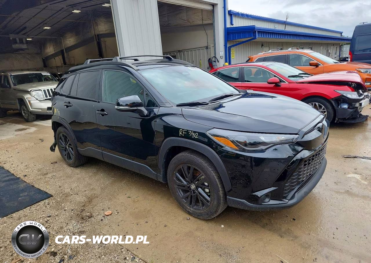 2024 Toyota Corolla Cross Hybrid Nightshade VIN:7MUFBABG1RV035070 - 4