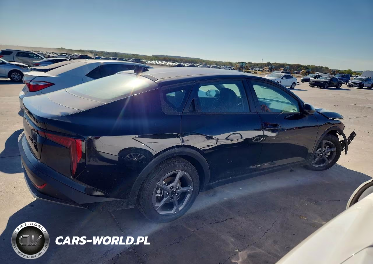 2025 Kia K4 Lxs VIN:3KPFT4DE2SE242667 - 3