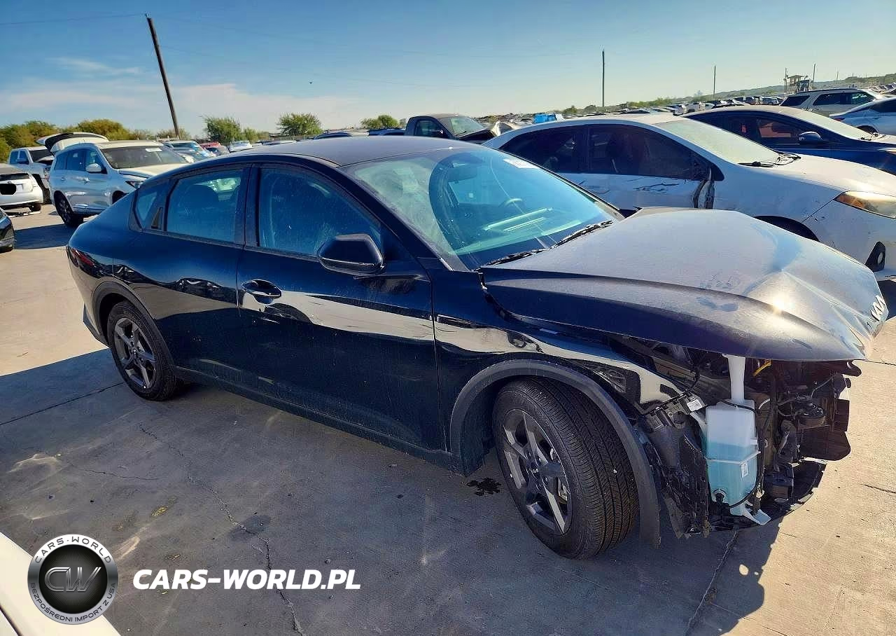 2025 Kia K4 Lxs VIN:3KPFT4DE2SE242667 - 4