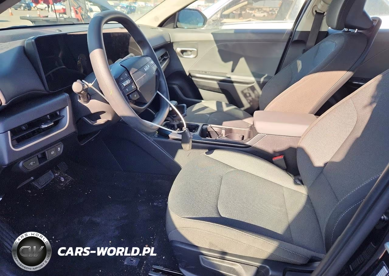 2025 Kia K4 Lxs VIN:3KPFT4DE2SE242667 - 7