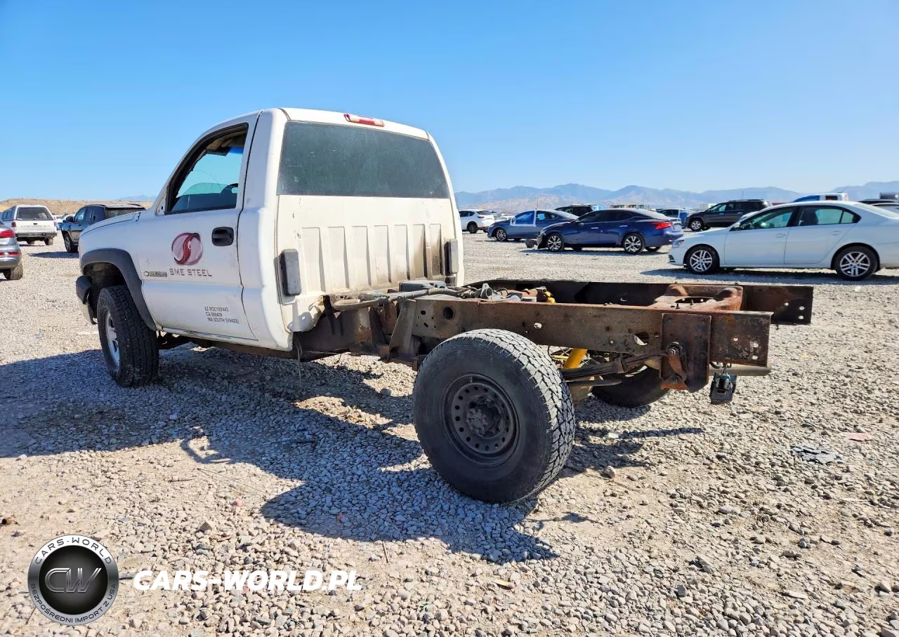 2004 Chevrolet Silverado C2500 Heavy Duty VIN:1GBHC24U84E334681 - 2