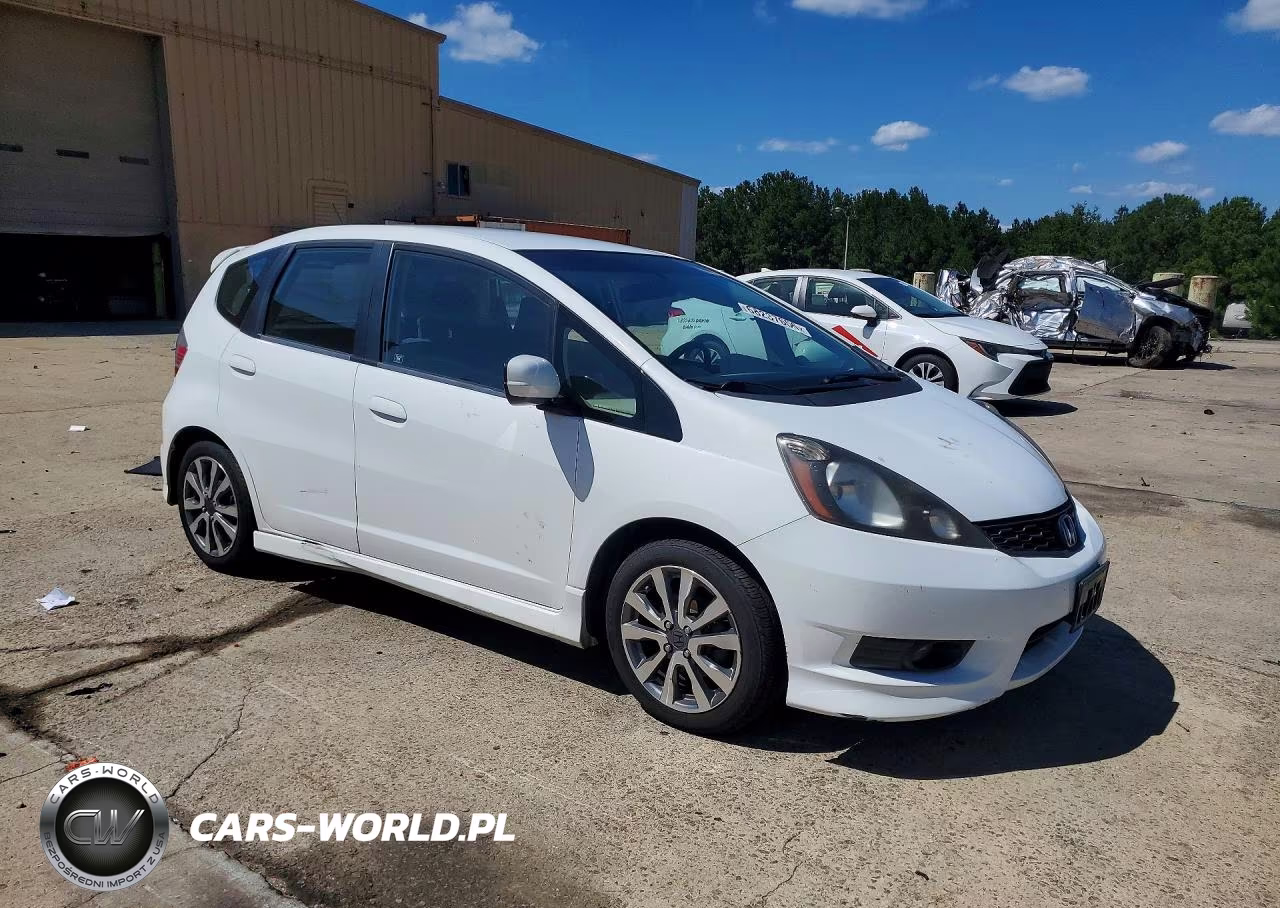 2013 Honda Fit Sport VIN:JHMGE8H54DC016350 - 4