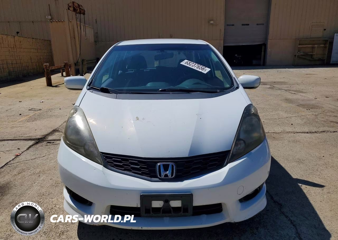 2013 Honda Fit Sport VIN:JHMGE8H54DC016350 - 5
